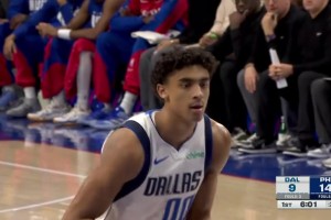 大帝马克西合砍62分 欧文34+9 克里斯蒂15+8 76人险胜独行侠