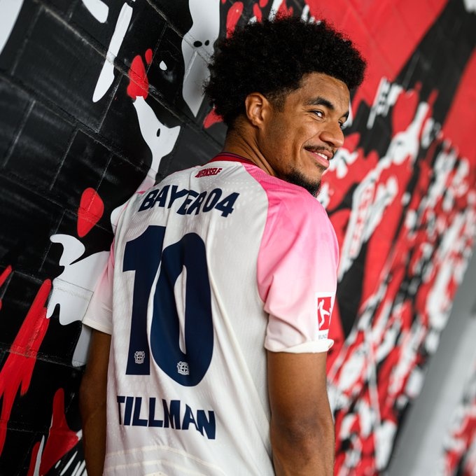 重磅新援蒂尔曼受伤，滕哈赫：不确定他何时能首秀，得一天天再看