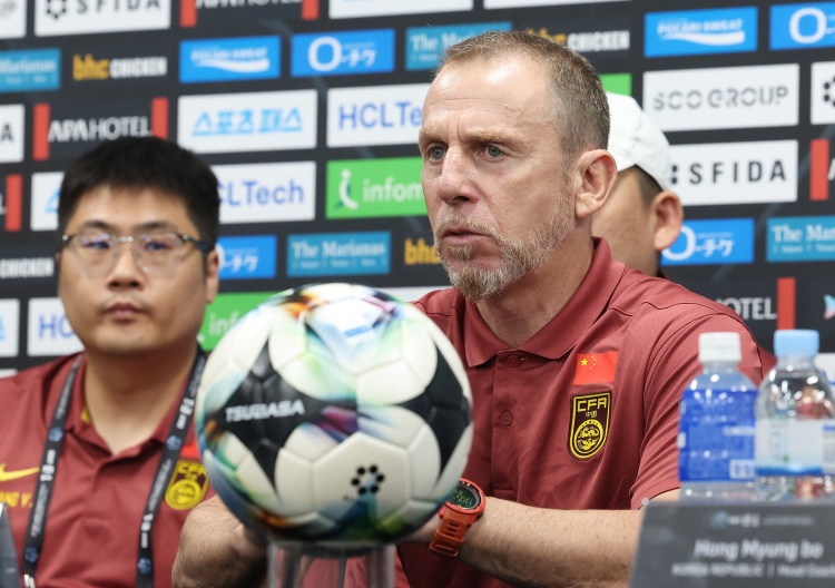 东体：若国足下次集训还无法选出主帅，或让久尔杰维奇继续代理