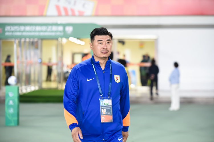 韩鹏：新老交替不可能一下子完成，希望用一个正确以老带新的模式